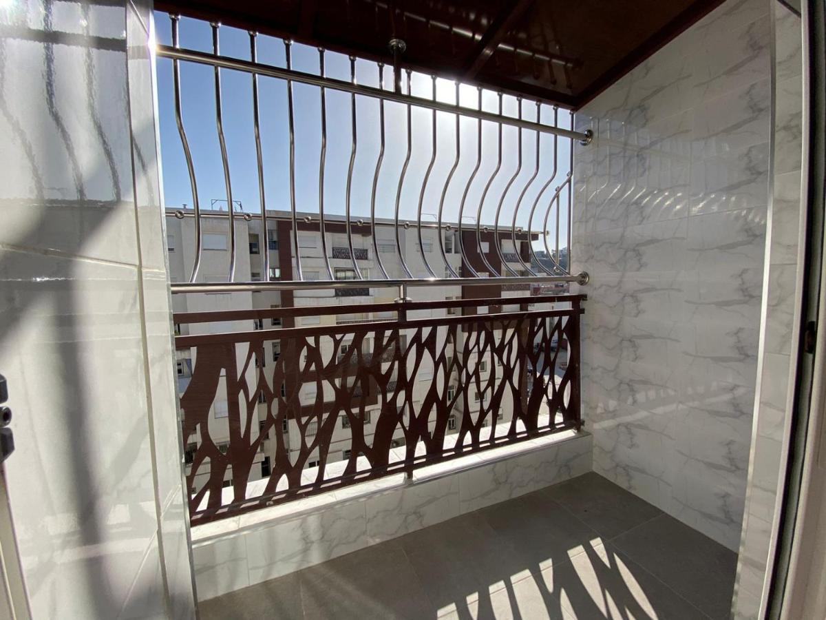 La Perle Du Detroit : Appartement Familial A Mesnana Golf Tanger. Esterno foto